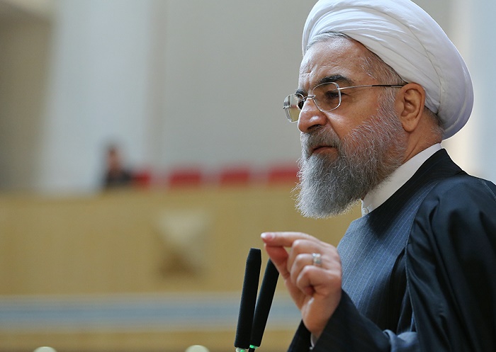 روحانی: گویا برخی فراموش کرده اند؛ اگر برجام نبود امروز حتی یک بشکه نفت نمی‌توانستیم صادر کنیم / فضای امید را از بین نبرید / حق نداریم در زندگی خصوصی مردم دخالت کنیم