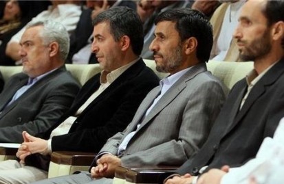 تندروها برنامه‌ریزی کردند که ریاست‌جمهوری روحانی چهارساله باشد / درخواست از دولت روحانی؛ فسادهای کلان احمدی‌نژاد را برای مردم تشریح کنید